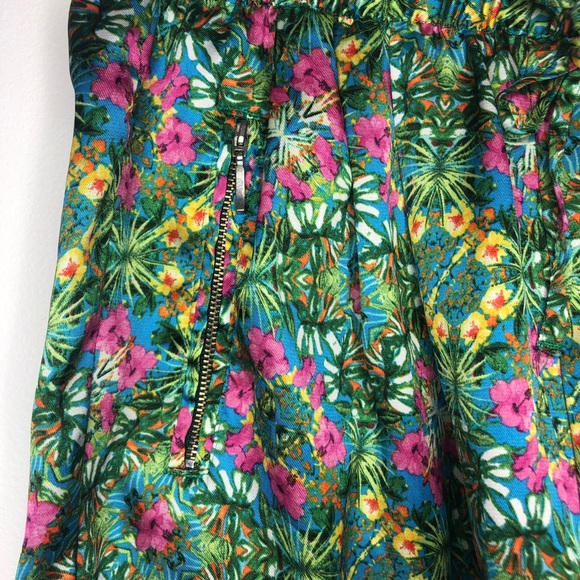 Zara shorts - Picture 2 of 4